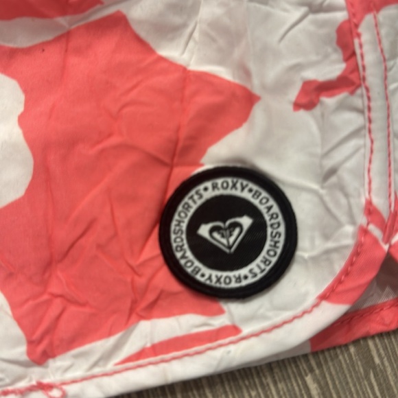 Roxy board shorts - Picture 2 of 4